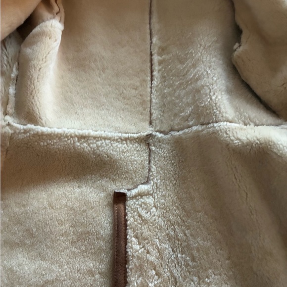 Woman’s Tan Shearling Coat - Picture 8 of 16